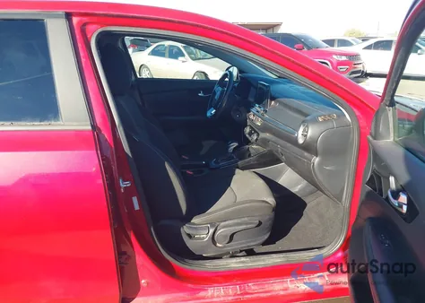 2019 Kia Forte S from USA, damaged, VIN 3KPF34AD9KE105530